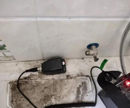 宏伟屋顶漏水维修公司分享下卫生间漏水的危害及解决方法